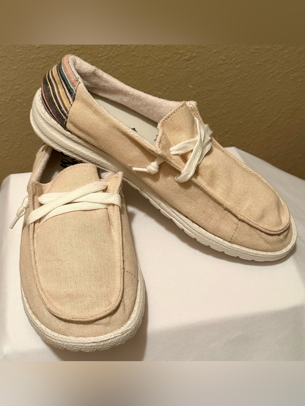 Gypsy Jazz Cream Canvas Slip On Shoes Women’s Size 7